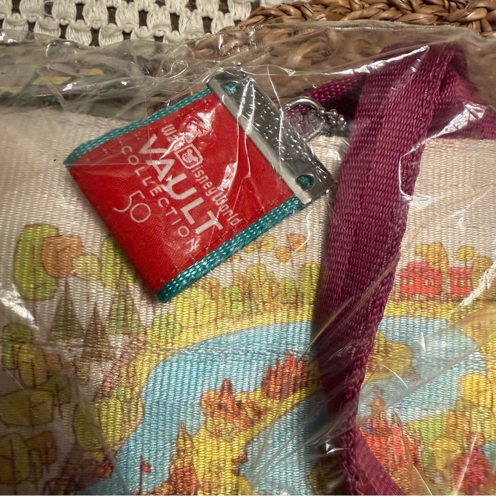 Harveys Disney WDW 50th Anniversary Vault Collection Tote - SEALED - Picture 7 of 8